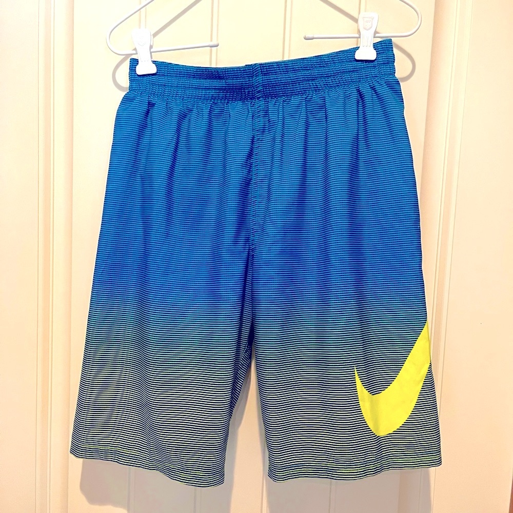 Nike boys size XL swim trunks. Like new, hardly worn.